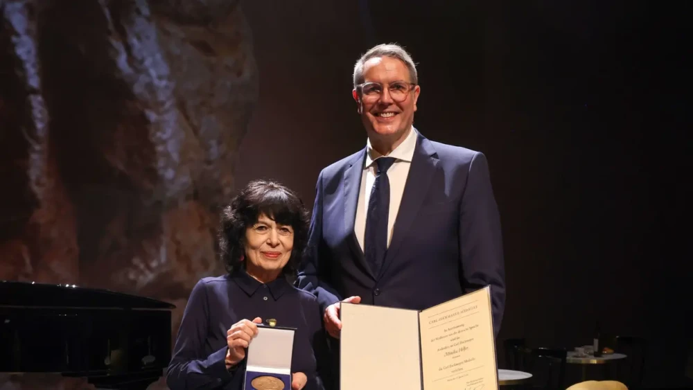 Carl-Zuckmayer-Medaille 2026 für Monika Helfer