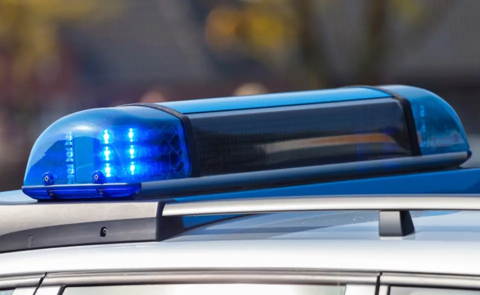 Mit 200 km/h auf dem Seitenstreifen: Horror Unfall auf A61