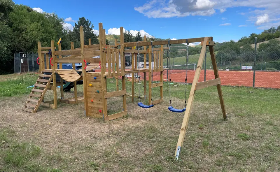 Spielturm beim TC Grün-Weiß Odernheim ist „Projekt des Monats“
