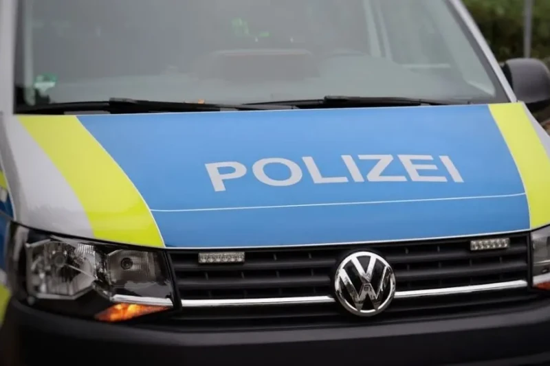 Unfallflucht auf Parkplatz der Hautarztpraxis Apostol in Birkenf