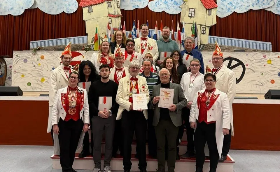 Weisse Fräck ehren jahrzehntelanges Engagement in der Fastnacht