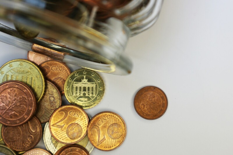 gold and silver round coins