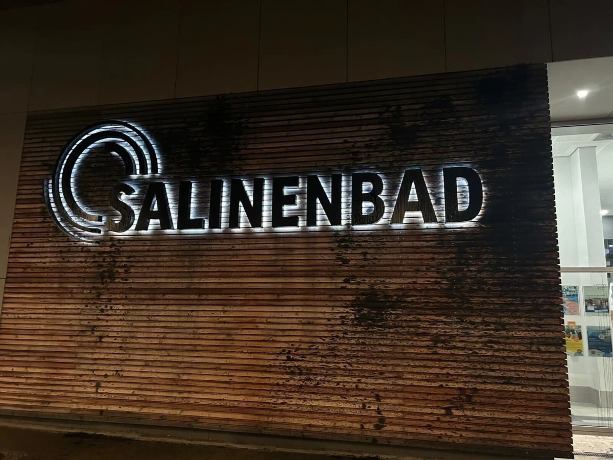 Bad Kreuznach Salinenenbad: Schon wieder eine Altöl Attacke auf städtisches Gebäude