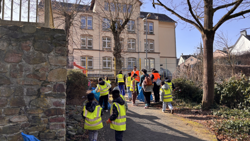 Dreck-Weg-Tag im Quartier Wasenstraße: Freiwillige sammeln Müll