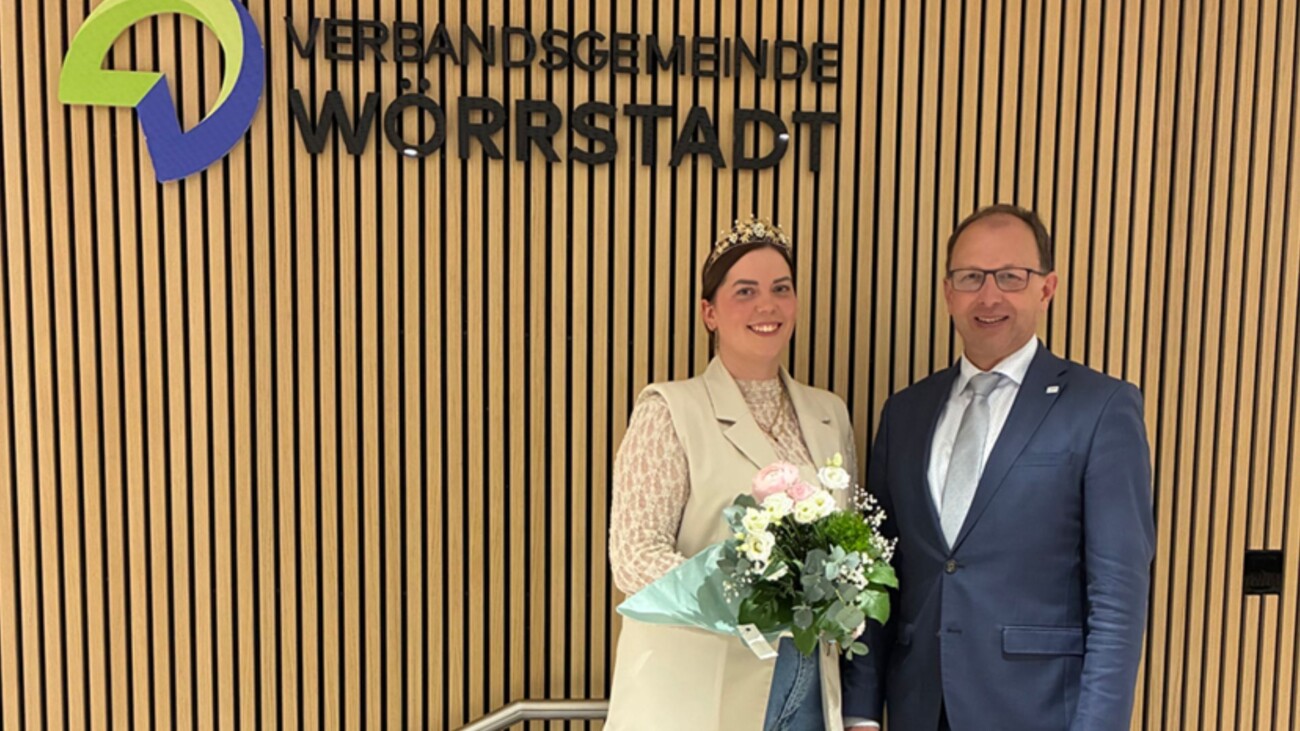 Lisa Kluge bleibt Weinkönigin der VG Wörrstadt