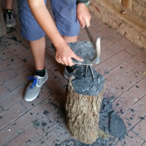 Familienangebot – Schieferhammer und Schnitzbank