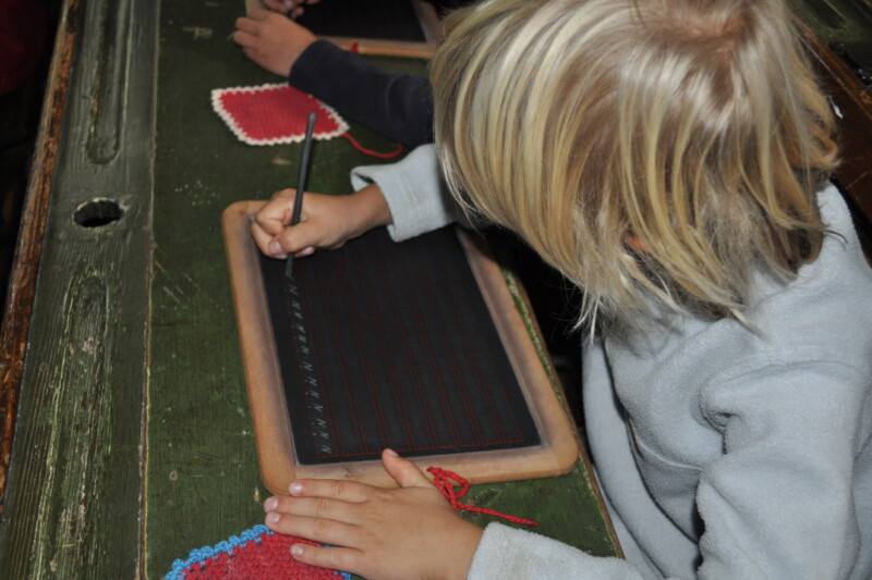 Familienangebot – Kindheit und Schule vor 100 Jahren