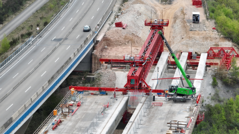 Start der Abbrucharbeiten auf der A61