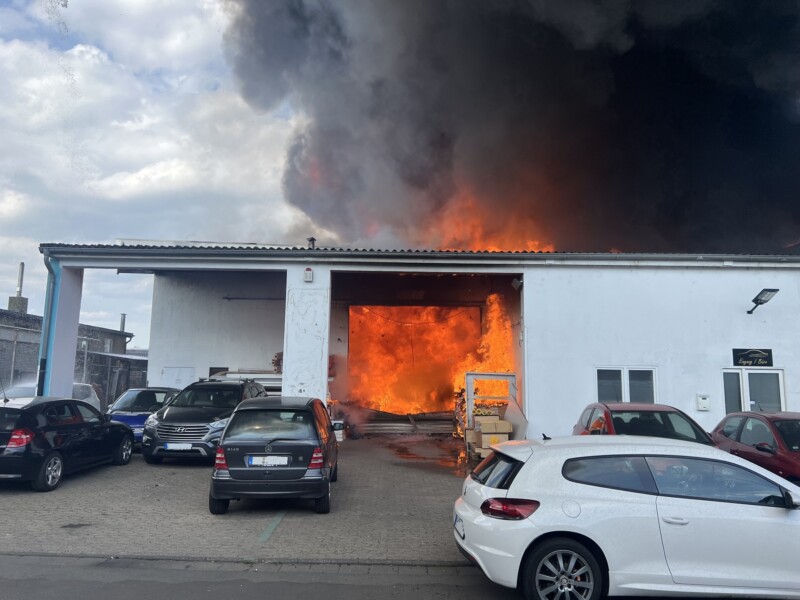 UPDATE: Großbrand zerstört Werkstatt in Bad Kreuznach