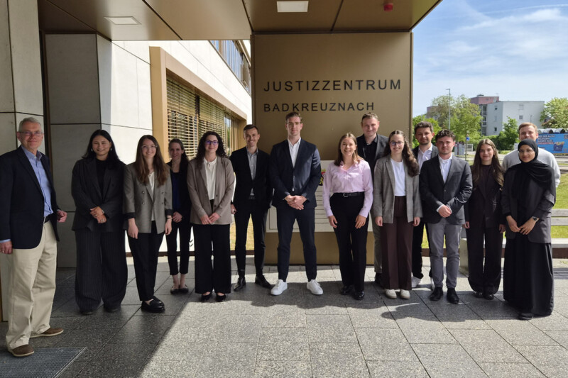 Bad Kreuznach: 14 neue Rechtsreferendare am Landgericht