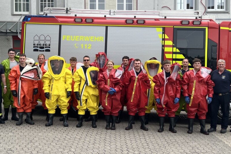 Feuerwehr trainiert für Gefahrstoff-Einsätze