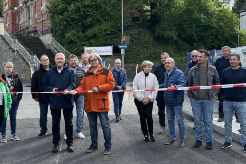 Gewerbehallenbrücke wieder komplett geöffnet