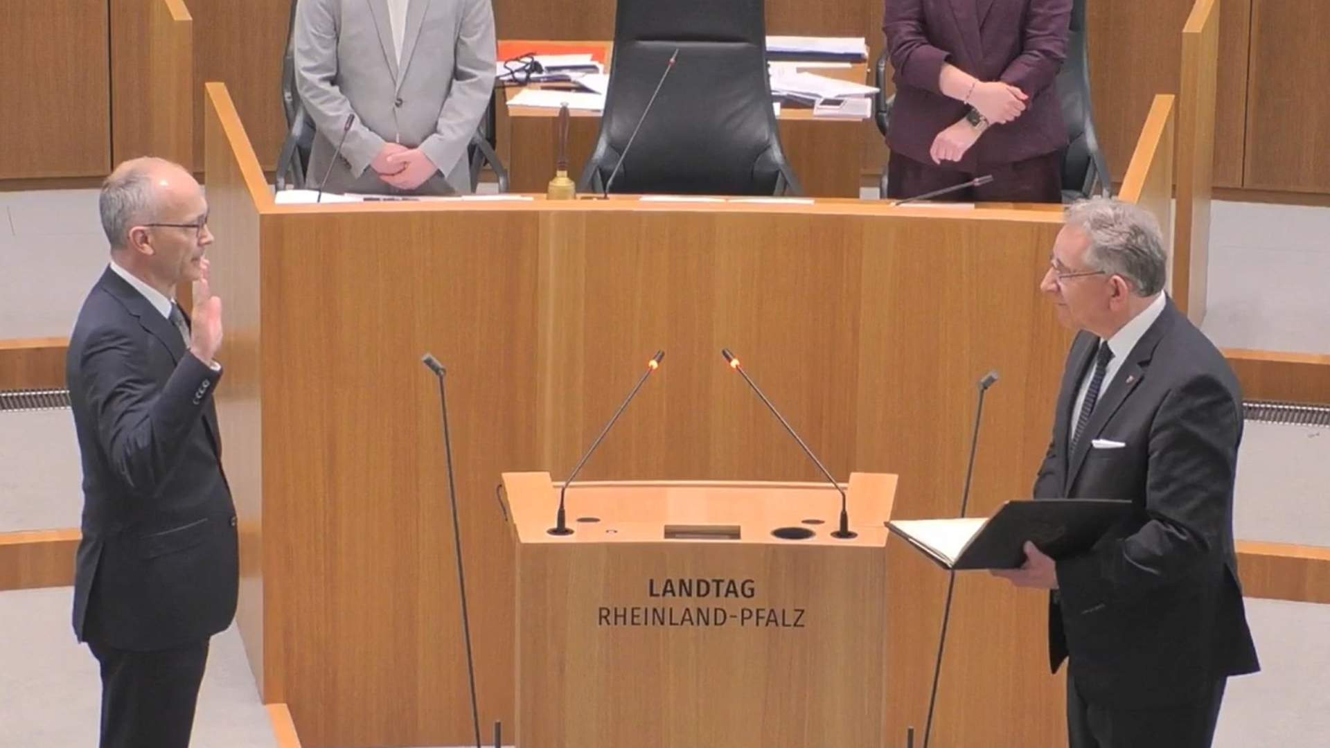 Neuer Landtag nimmt Arbeit auf