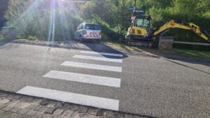 Unbekannte malen täuschend echten Zebrastreifen in Dhronecken