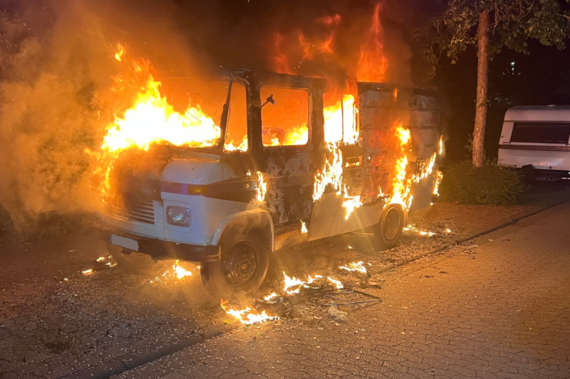 Wohnmobil ausgebrannt! Flammen-Alarm in Bad Kreuznach