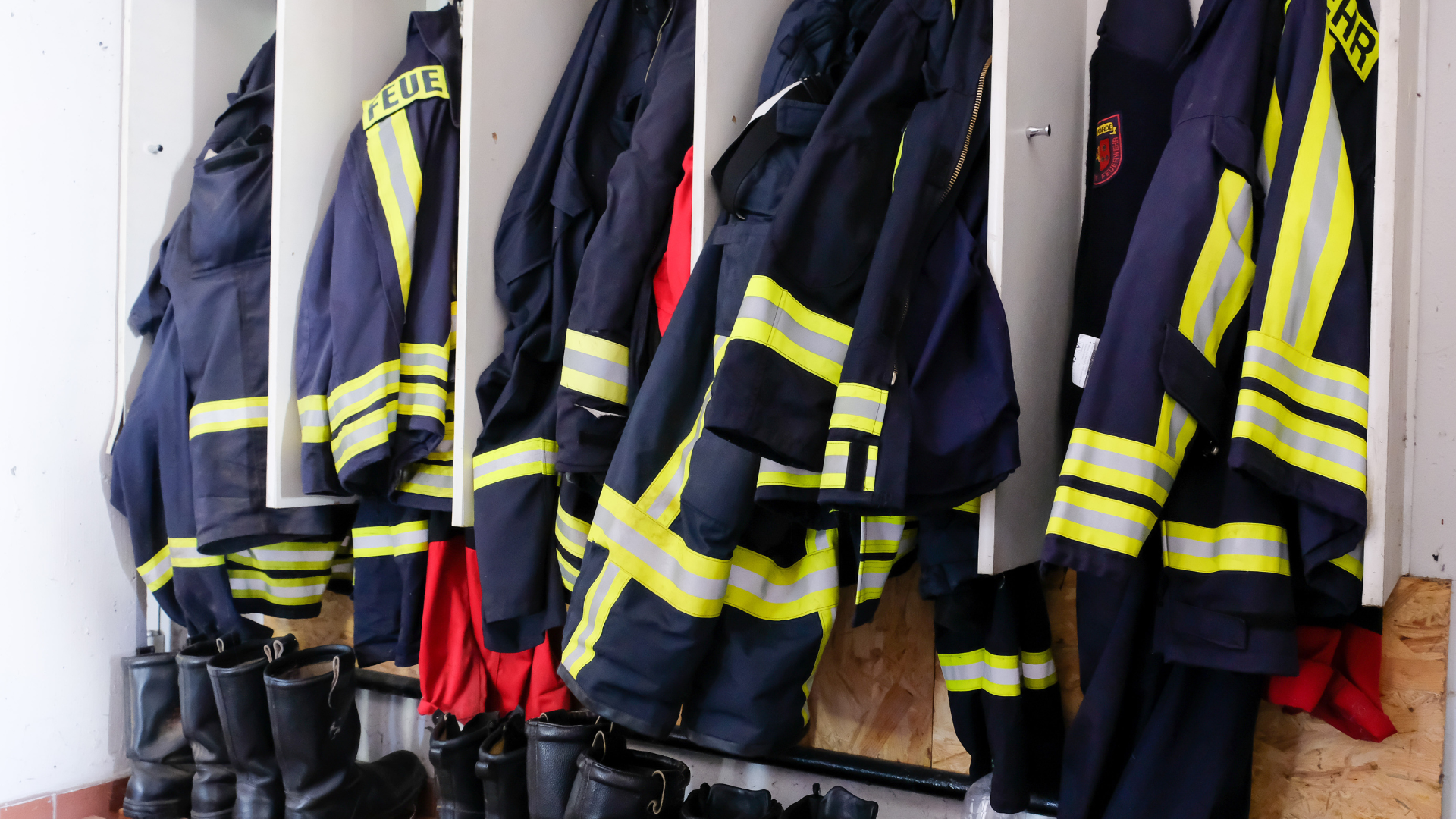 13 Einsatzkräfte bei Großbrand in Welgesheim verletzt
