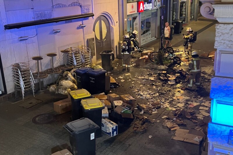 Drei Brände in einer Nacht beschäftigen die Feuerwehr
