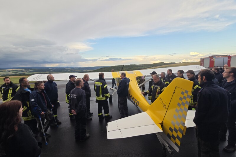 Feuerwehren trainieren den Ernstfall am Flugplatz Kirn