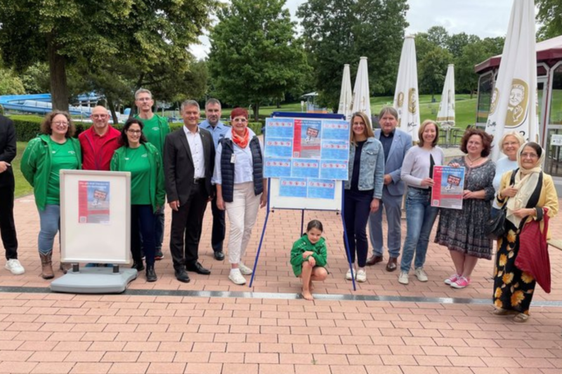 „Flossen weg!“ für sichere Schwimmbäder