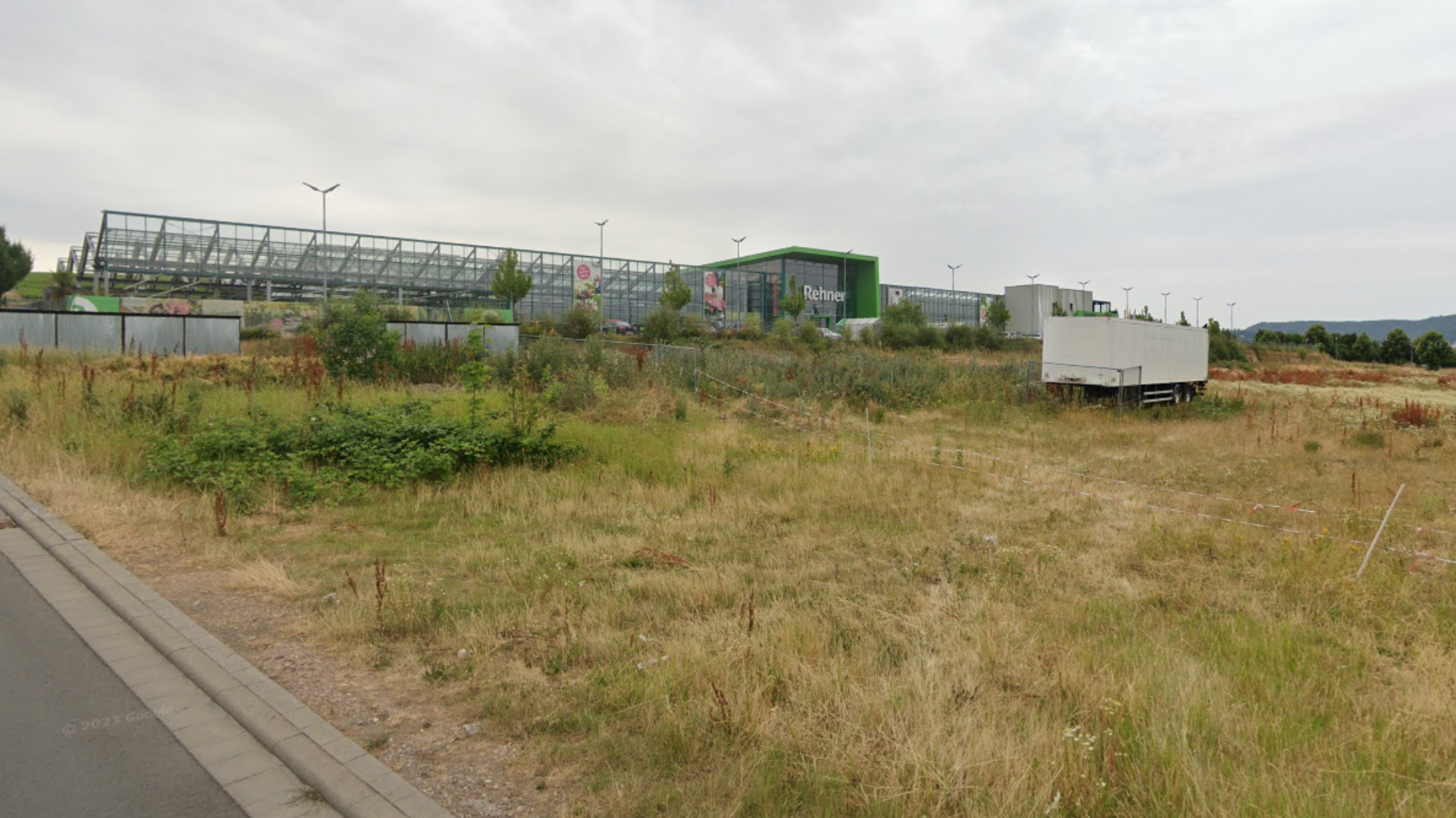 Das Grundstück im Gewerbegebiet am Grenzgraben, zwischen dem C&C-Markt und dem Gartencenter Rehner.