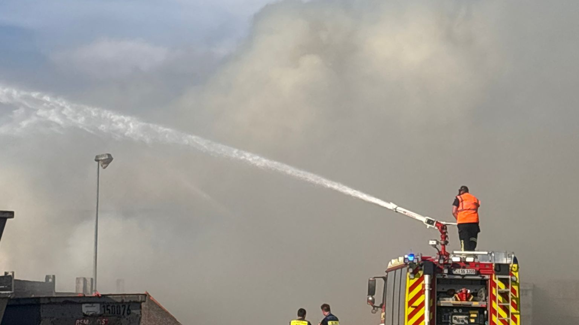 Neun Einsätze in 48 Stunden fordern Feuerwehren