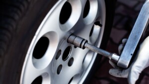 Radmuttern an Auto in Baumholder gelöst