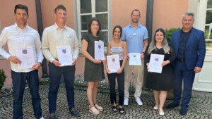 Sechs Mitarbeiter der Kreisverwaltung steigen auf