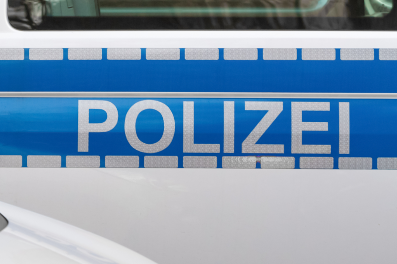 Security-Mitarbeiter niedergeschlagen und ausgeraubt
