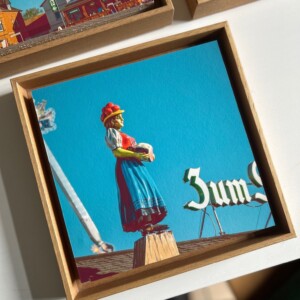 Ausstellung „Zwischen Himmel und Karussell“ von Inge Miczka