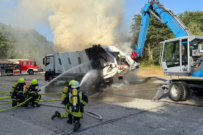 Brand im Müllfahrzeug bei Meisenheim löst Feuerwehreinsatz aus