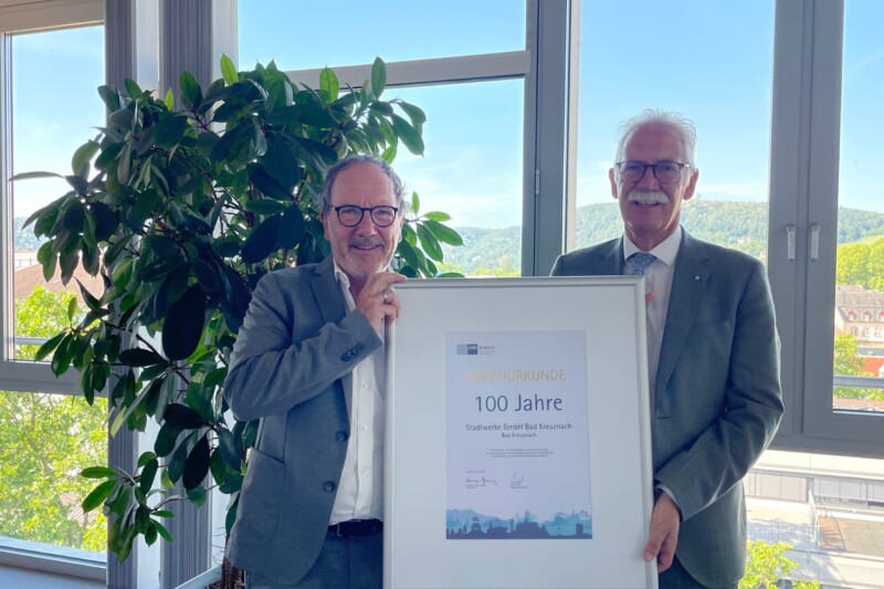 IHK ehrt Kreuznacher Stadtwerke zum 100-jährigen Bestehen