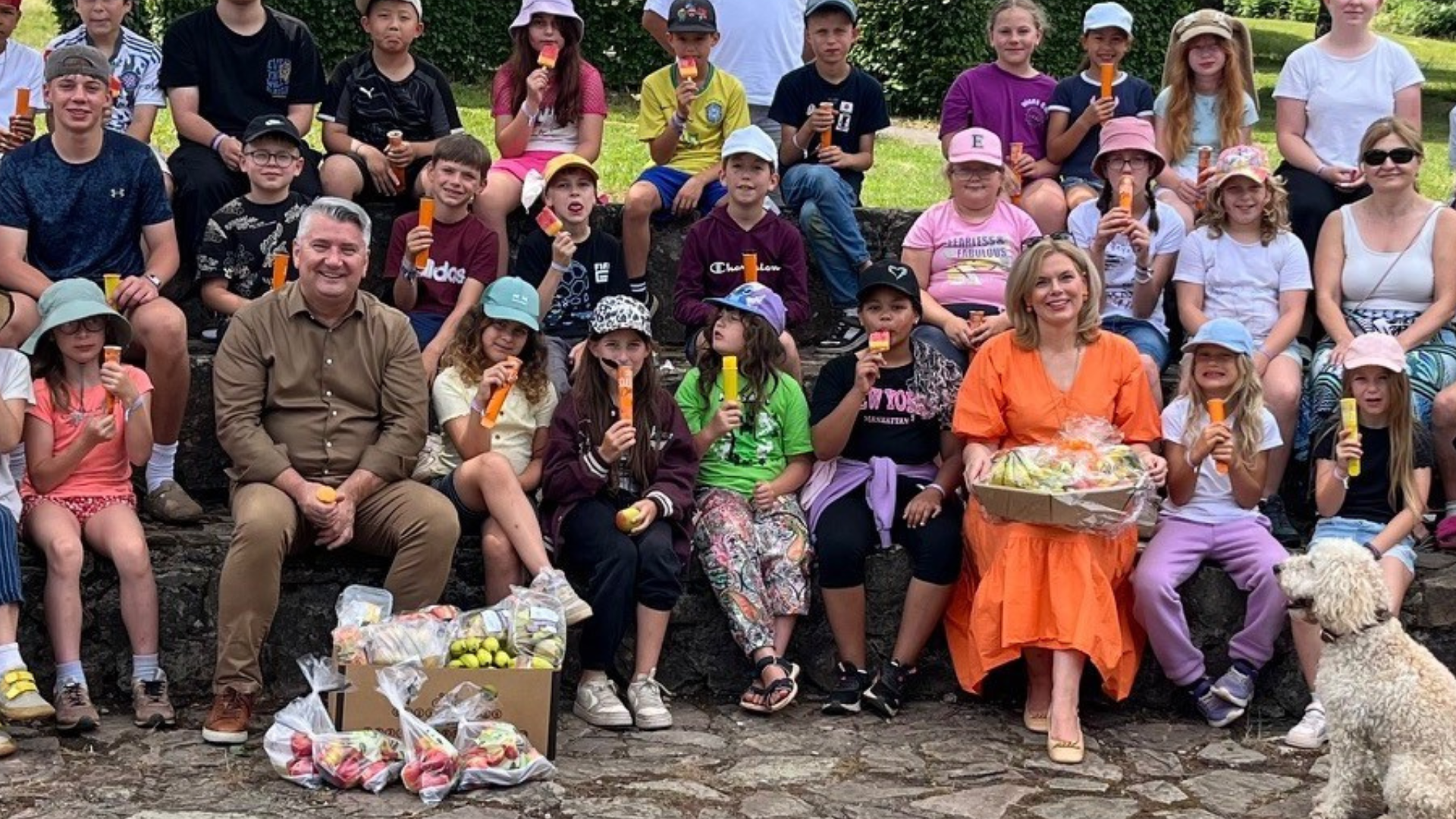 Julia Klöckner besucht Ferienfreizeit in Hattgenstein