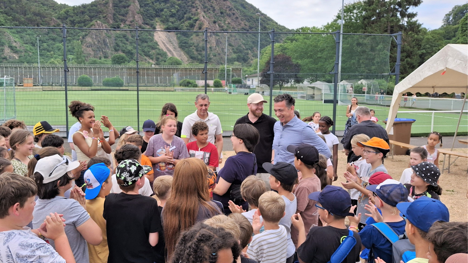 Oberbürgermeister und Dezernent besuchen Kinderdorf Salinental