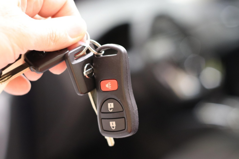 Seniorin fährt versehentlich mit fremdem Auto davon