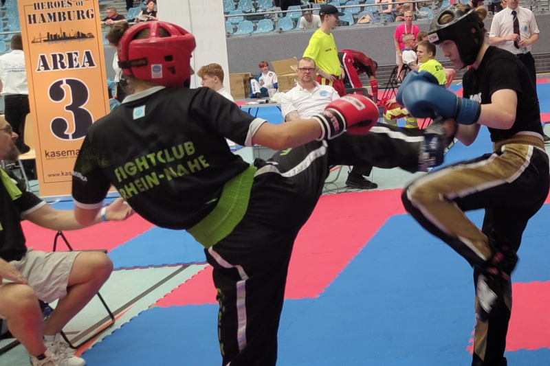 Sportclub Rhein-Nahe überzeugt bei Kickboxturnier in Hamburg