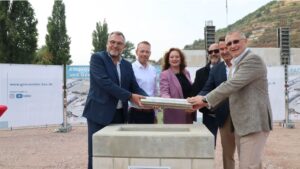Grundstein für Neubau am Scharlachberg in Bingen gelegt