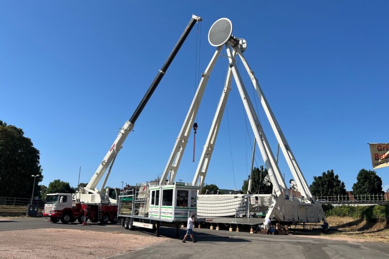 Neues Riesenrad für den Bad Kreuznacher Jahrmarkt: „Eye Catcher“ wird aufgebaut