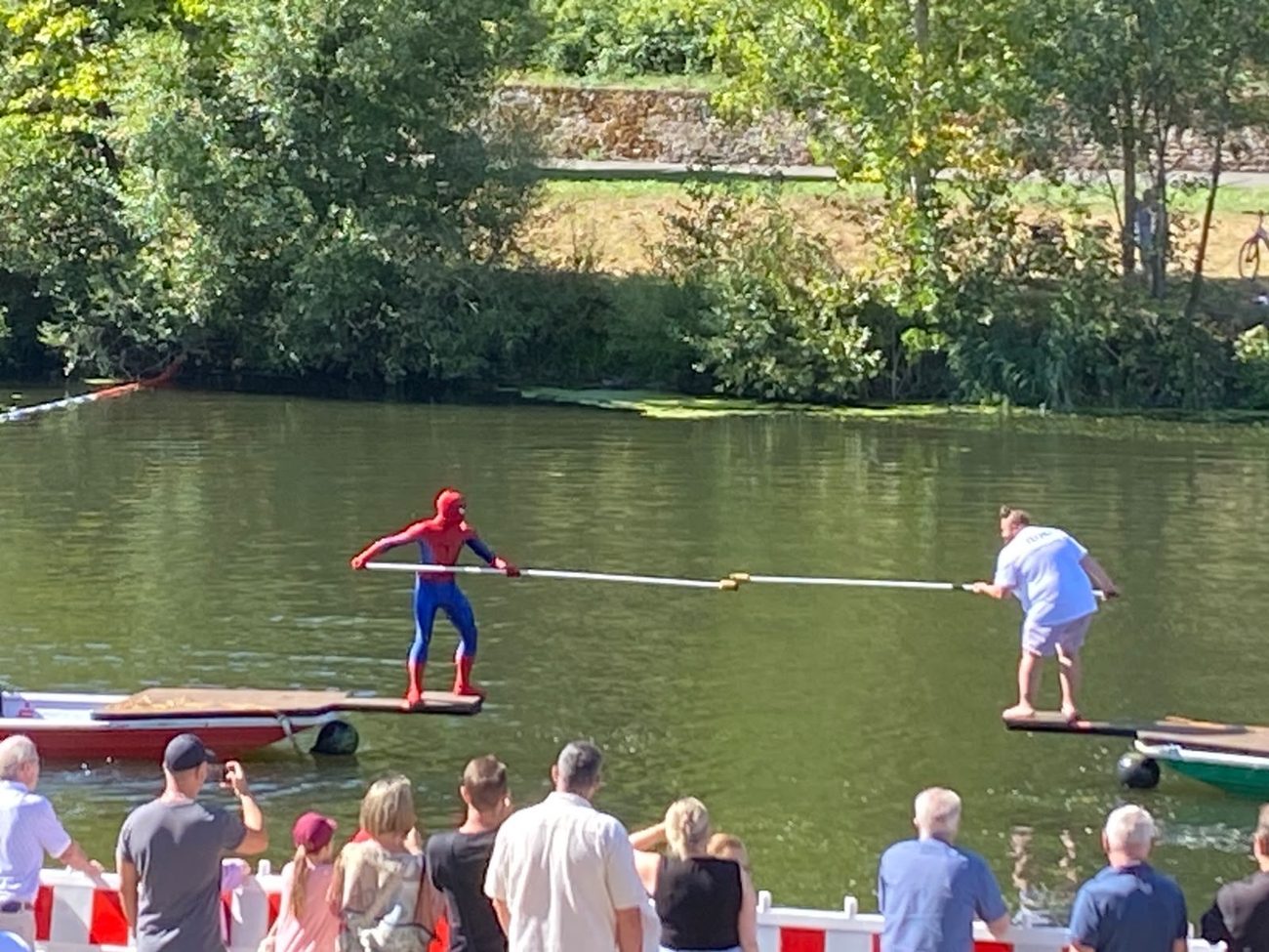 Nur Spiderman konnte Denis Steinbrecher im Fischertechen-Showkampf besiegen