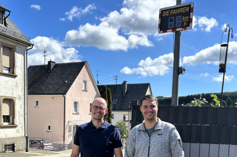 Neue Geschwindigkeitsmesstafel für mehr Sicherheit in Allenbach