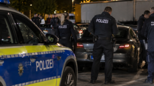 Autoposer am Chausseegarten in Bad Kreuznach: Stadt und Polizei greifen durch