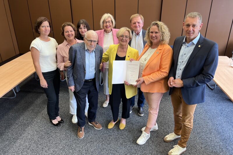 Wiltrud Schläfer erhält Ehrennadel des Landes Rheinland-Pfalz