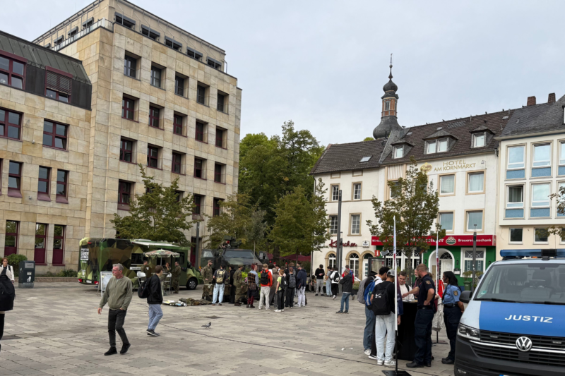 Berufsfelder beim Tag der Uniform in Bad Kreuznach kennenlernen