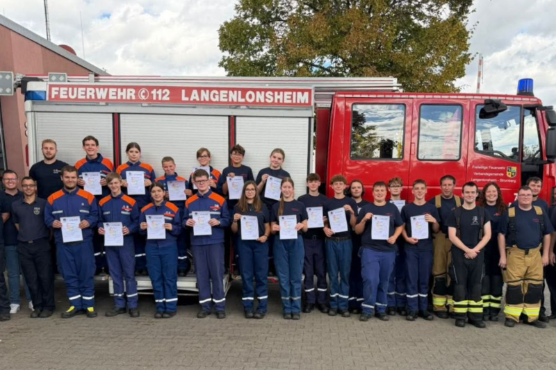 Feuerwehrnachwuchs besteht Bambini- und Jugendflamme