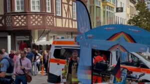 Flüssigkeit auf AfD-Stand geschüttet: Neun Verletzte