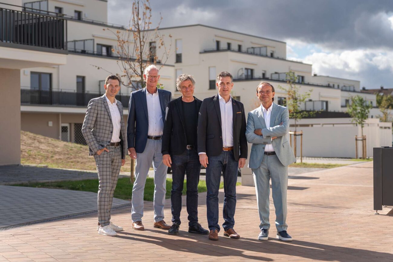 Ilja Stürz, Vertriebsleiter, DBA Deutsche Bauwert AG Thomas Kunz, Technischer Leiter, DBA Deutsche Bauwert AG Hans Jakel, Architekt, GJL+Freie Architekten Emanuel Letz, Oberbürgermeister der Stadt Bad Kreuznach Uwe Birk, Vorstand, DBA Deutsche Bauwert AG