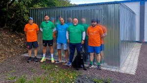 Spende sichert neues Gerätehaus für die Sportanlage Finsterheck