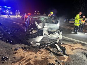 Rettungshubschrauber nach schwerem Unfall auf der B428