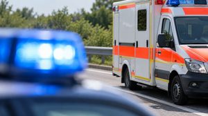 Schwerverletzte bei Unfall an der A61-Anschlussstelle