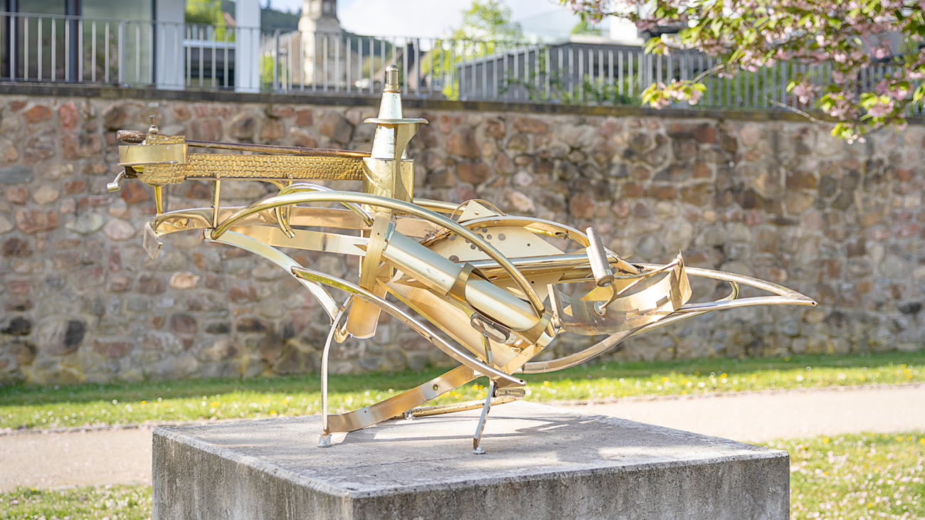 goldene Skulptur von Karsten Konrad