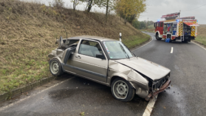 Verkehrsunfall mit Überschlag zwischen Meisenheim und Desloch